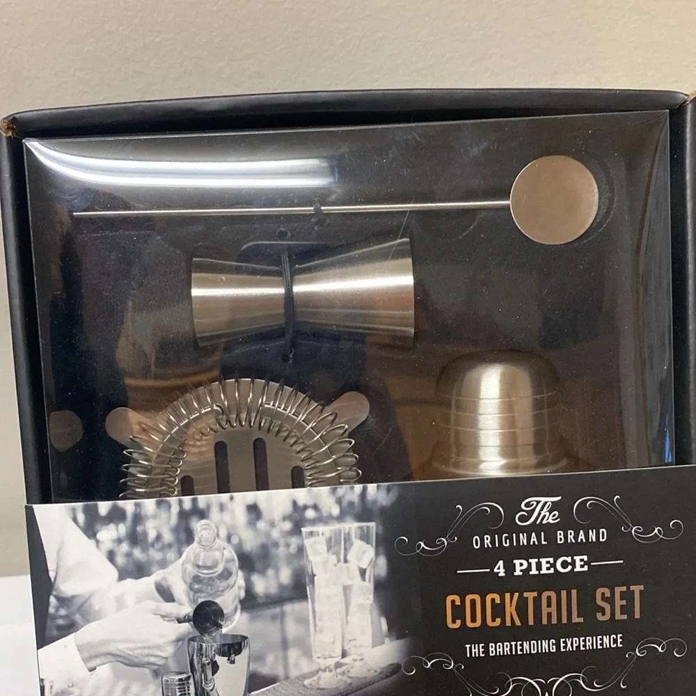 Stainless Steel Cocktail Shaker Set 4pc Bar Kit NIB Home Bartender Gift